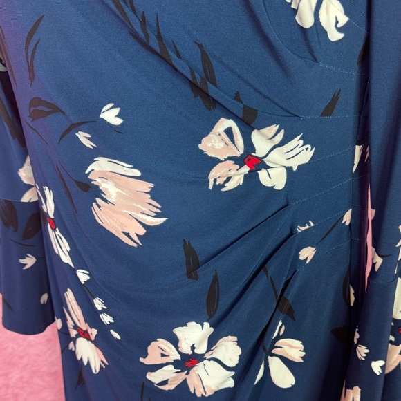 144. Lauren Ralph Lauren Floral Bell Sleeve Ruched Dress Size 10 - Picture 6 of 7